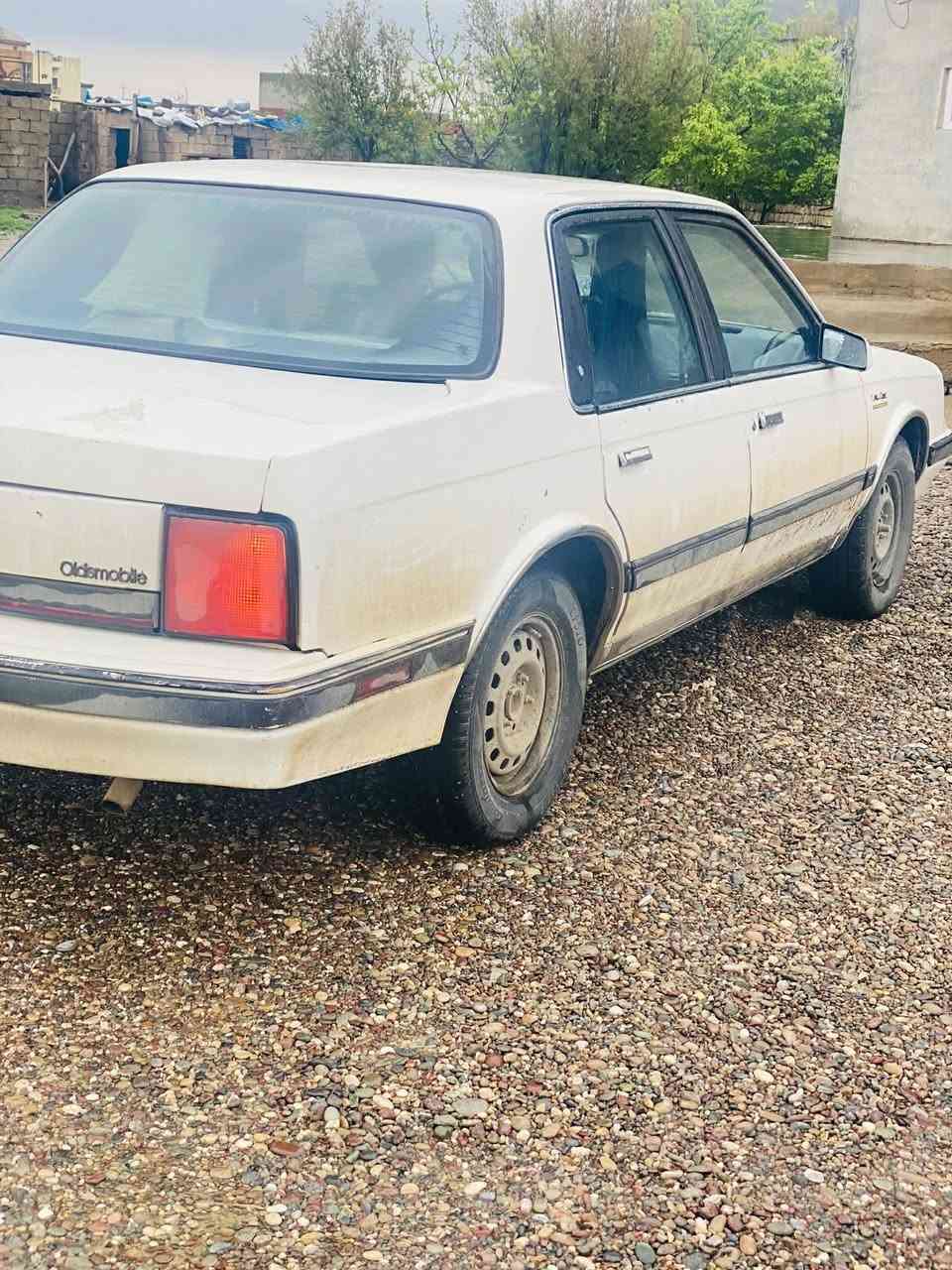 السلام عليكم اولدز موبيل للبيع موديل 90
كير ومحرك شرط الكير جديد مال كصه شديتو 
تواير جدد 
كشر شوف العين 
صدر جديد 
الداخل جديد بلادي 
شرط التحويل ول وكاله 
السعر 35 وبيها مجال 
وترهم مراوس حسب القناعه 
***********
