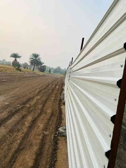 ---

🏡 للبيع دونم في منطقة التويثة – قرب مستشفى ابن الخطيب

✨ تفاصيل العقار:
مشجر حمضيات وكابرس
المساحة: دونم واحد

الواجهة: 22.5 متر
النزال: 105 متر

النوع: طابو ملك صرف

المنطقة: سكنية
الخدمات: ماء، كهرباء، سحب

موقع مميز:
يبعد 200 متر فقط عن السدة

على شارع عريض 10 متر
يبعد عن التبليط 100 متر فقط

💰 سعر مميز جداً

📞 للاستفسار: ***********
