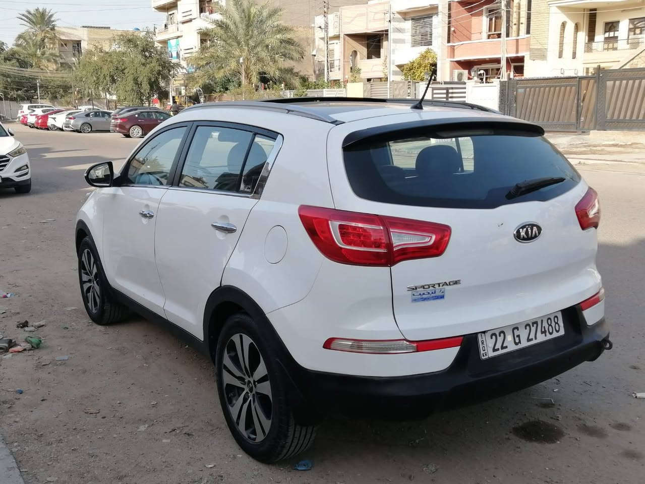 ***********
رايدهة ب 137 ورقة
محرك ٢٠٠٠ دوش
سبورتج 2012 خليجة
بيهة قطعتين رش فقط 
فووول مواصفات
بانوراما
كشنات داخل جلد
بطاين داخل مشمشي
اشاير  بالمري
مري شفط كهرباء
كشن كهرباء
شاشة،، كاميرا
حساسات خلفيه 
تبريد بيانو شاشة 
5 ويل كب 
باسمي السيارة
رقم وهزة جديدة
