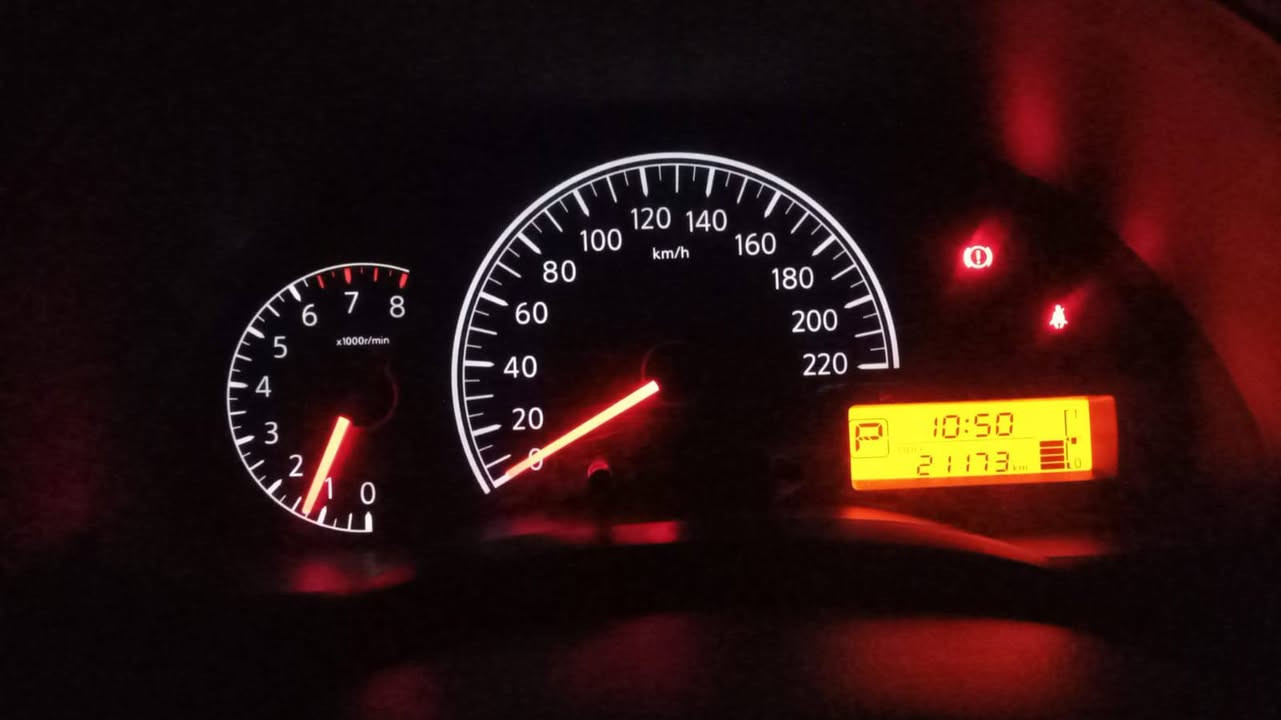 للبيع . 
موديل 24 شكل ال 25
هندي .
العداد 22000 الف .
تحويل ثاني يوم . 
***********
