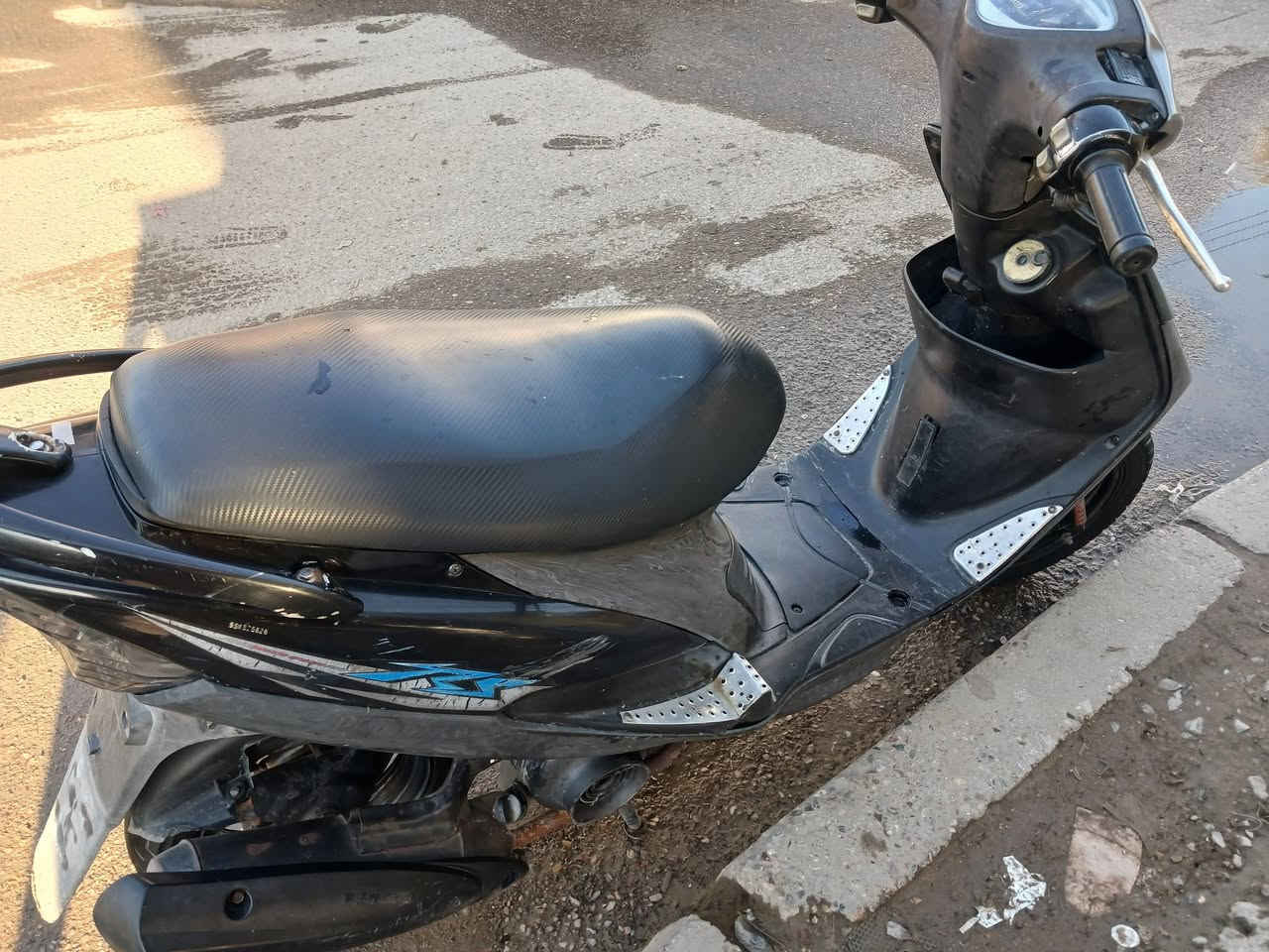 ماكس عدلة مختمة مكينة بلادية برغي ما مفتوح بيها السعر 600 وبيها مجال ***********
