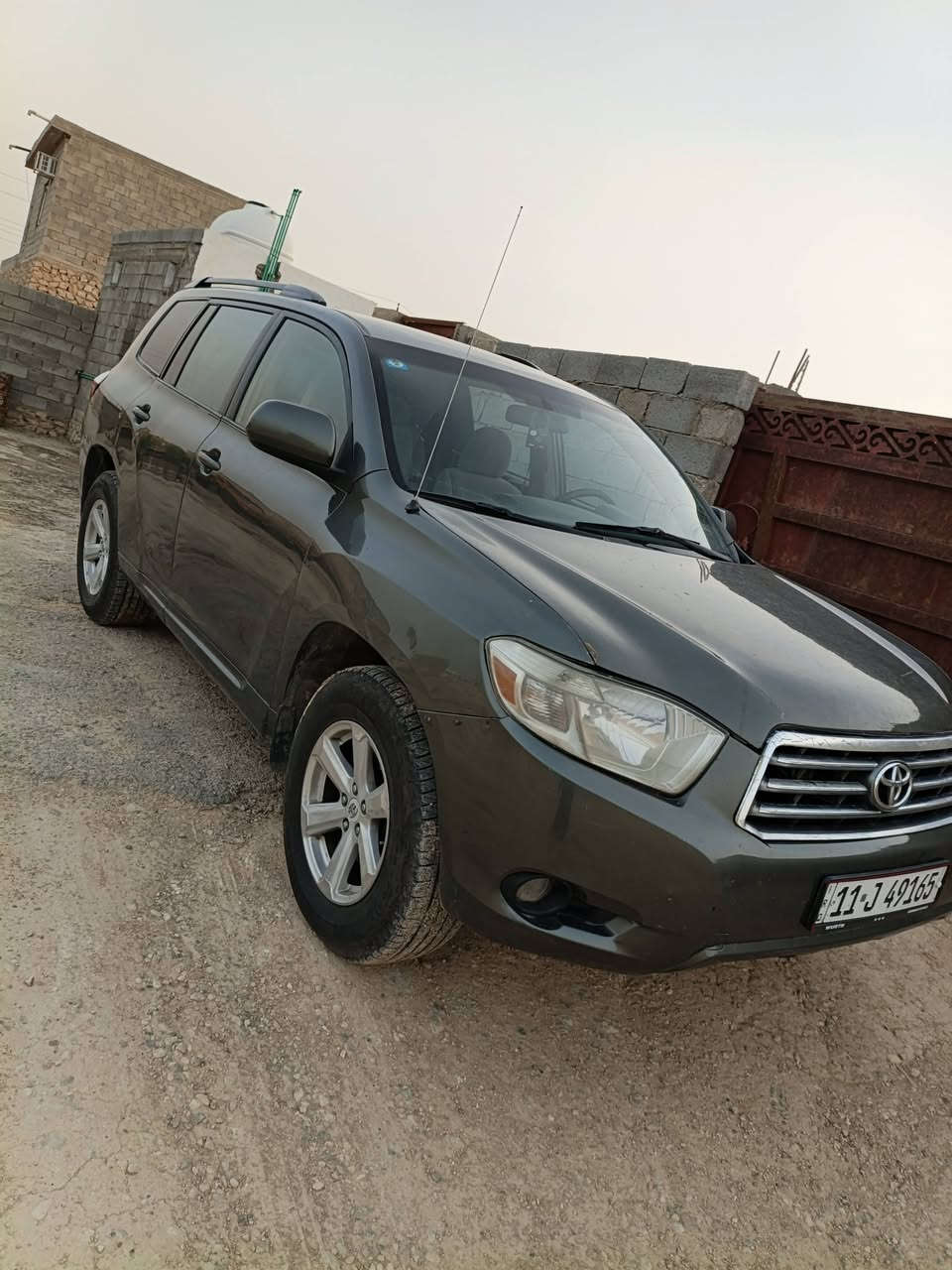 هايلاندر 2008
صبغ حزام بدون دواخل 7راكب 
محرك 6 سلندر 3.5

تبريد 3قطع گير محرك صدر تبريد تخم تايرات 

كلها خير من الله سياره بدون نقص 

السعر 115 

العنوان حديثة الحقلانيه معرض حفظي 

التواصل ***********
