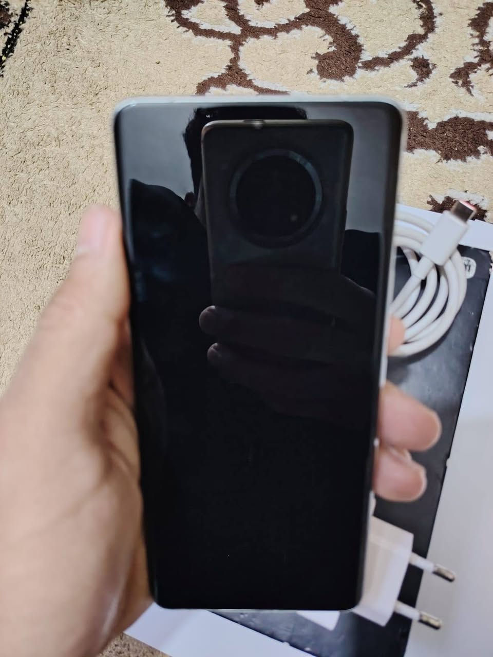 شاومي 13الترة جهاز معروف بمواصفاتة 
ذاكرة 256 نضيف كلش امبدل شاشة وكالة الأصلية اذا مو وكالة يرجع شوفهة ما تعرفهة مبدلة العنوان بغداد موجود توصل 
السعر 490قفل


**إذا كنت صاحب هذا الإعلان وتريد حذفه لأي سبب، رجاءا أرسل رسالة إلى الدعم الفني**