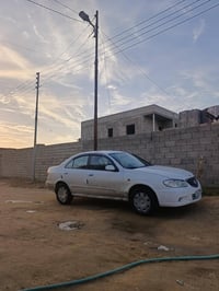 صني ياباني موديل 2001 السياره بسمي شرط التحويل 07829569580