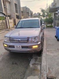 لاندكروز 2007 رقم بغداد بسمي  سياره كلش نضيفه كير محرك ممتاز ممتاز صدر...