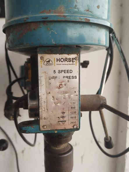 سلام عليكم
دريل ثابت عدد 2
الماني قديم جدا نضيف 
سعره 225
والياباني  سعره 175
المكان النجف ***********
