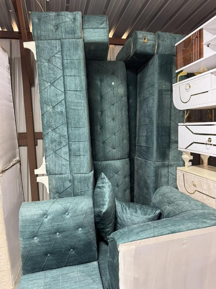 لكل موسم قصة جميلة تزهر بها الأرواح
وبجميع المواسم تزهر منازلكم مع معرض علوش للأثاث والأجهزة المنزلية لأن أذواقكم وجودة الأثاث لدينا فقط
يسرنا أن نعلن عن وصول مجموعة جديدة من الأتخم والدواوين لمعرضنا الذي عودكم على توفير ماهو مميز ويترك بصمة جميلة تجمل منازلكم بصورة أكبر..
تحدثو كثيرًا عن إرتفاع الأسعار
معرض علوش تحدى كل التغييرات
ومازال مستمر مع الزبائن بما يليق بهِ
أسعارنا ثابته ونجاحاتنا تغنت بها زبائننا وهذا مايليق بنا
ماعليكم سوى زيارتنا وأختياركم وعلينا التوصيل 
ثقة الزبون ماجعلنا نرتقي قمة النجاح 
معرض علوش للأثاث والأجهزة المنزلية _وجهتكم الوحيدة
للاستفسار مراسله الخاص او الأتصال ع ارقام التاليه 
واتساب ***********
***********
مجمع علوش للأثاث المنزلي المستخدم والجديد
@إشارة
