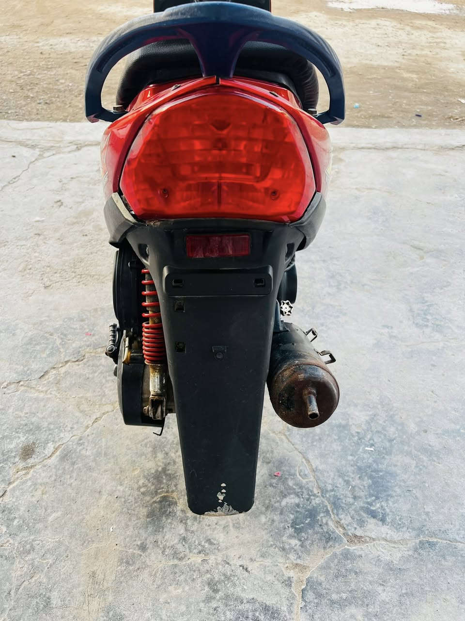 عندي ماكس عدله مكينه بلاديه ونضيفه دبلات رياضي ويلكب اصلي صالنصه بلادي دشوبول رياضي اوراق كامله المكان الغزاليه السعر 400 الشراي يخابر وهذه رقمي ***********
