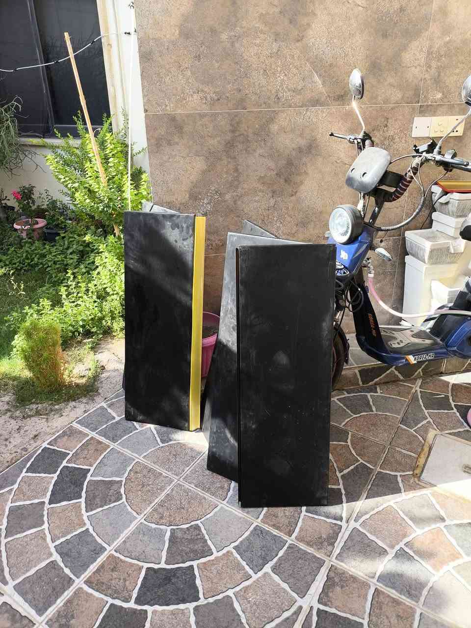 السلام عليكم 
للبيع رفوف محل تركي ثقيل عدد الرفوف 8 السعر 75 الف وبي مجال
للاستفسار الاتصال على الرقم ‏‪0772 835 0278‬‏
