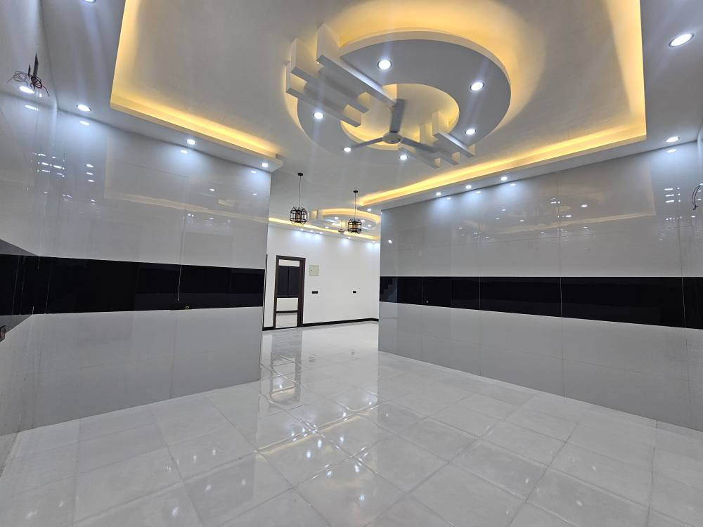 🏡 دار حديث للبيع – فول مواصفات
📍 الموقع: البصرة / أبي الخصيب – البهادريه
🔹 قريب على الشارع العام الداخلي (السايدين)
📐 المساحة: 200 متر
🏗️ نوع البناء: حديث – طابقين
✨ تفاصيل الدار:
• 6 غرف نوم (سويت)
• استقبال واسع
• صالتين مريحة
• مطبخ حار + مطبخ بارد
• صحيات حديثة
• كراج سيارة
📜 نوع الملكية: طابو زراعي عراقي
📞 للاستفسار: *********** البصرة, العراق
