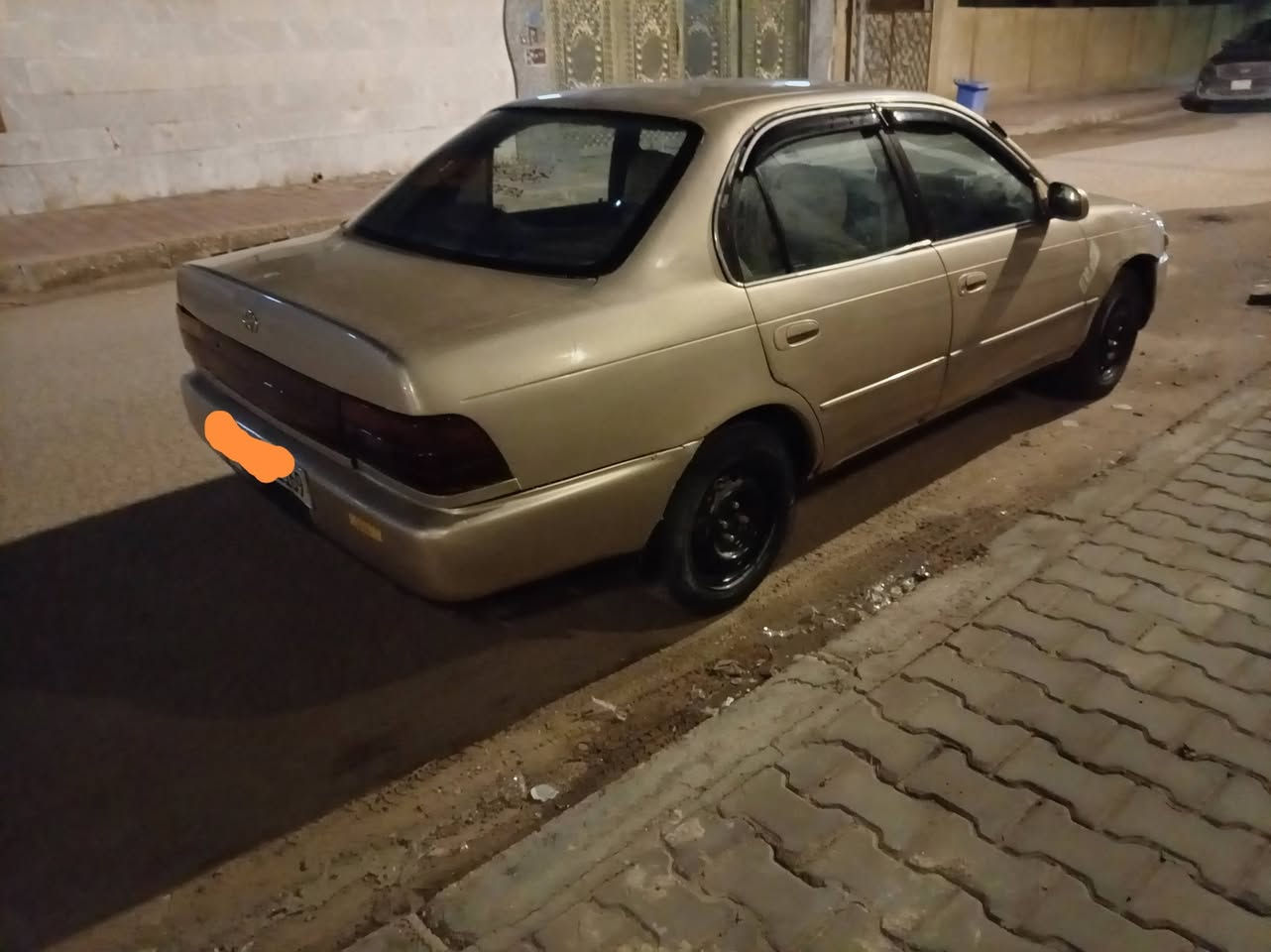 للبيع كورله موديل91 رقم انكليزي مكفوله من الكص والنقل جثه مكينه بيها خيط تبخير كير جديد دواخل انضاف التبريد كامل بس غاز  السعر 42 بيها مجال قليل 
مكان السياره بصره 

***********
