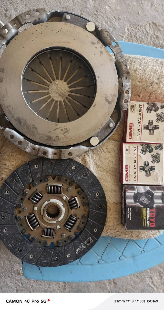 السلام عليكم كلج سوبر 85صينيه وعينه كوري اصلي +تخم صلايب عدد3 اصلي القطع جديده غير مستخدمه لاستفسار والتواصل *********** ابو عبدالله المكان بابل حله
