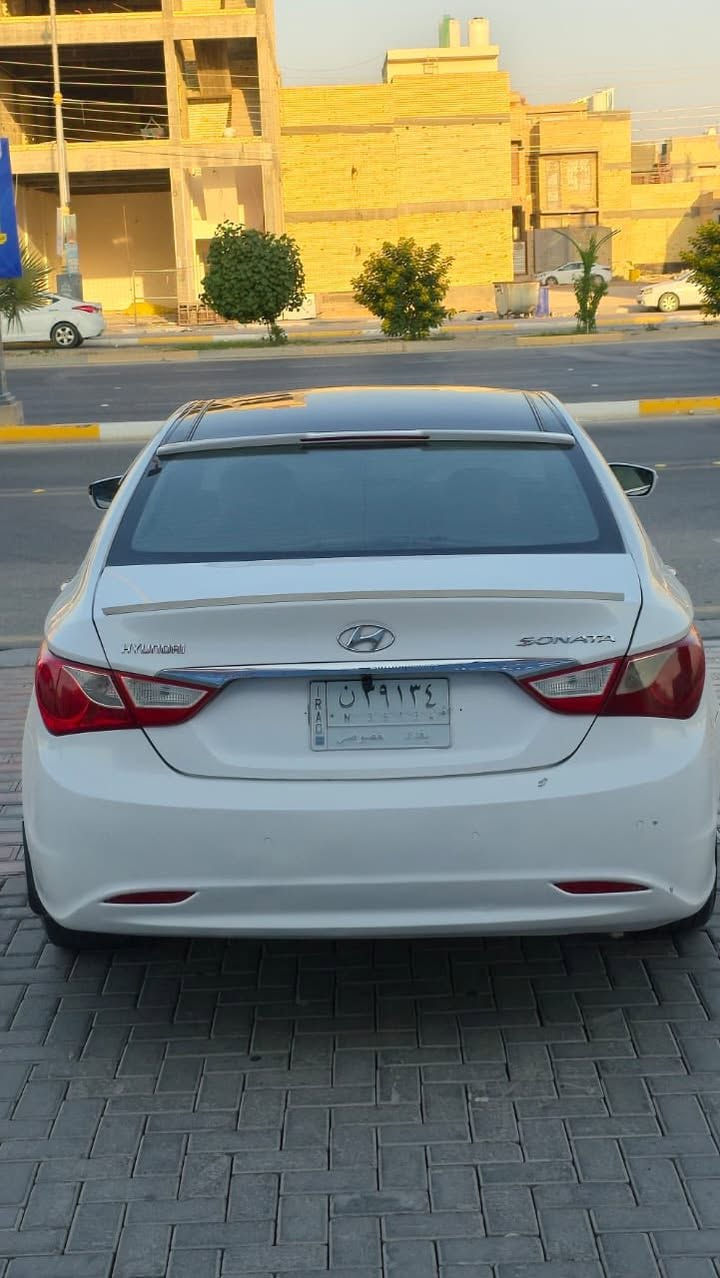 السلام عليكم سوناته 2011 خليجي سونار مرفوق بل منشور
بيه. 4 قطع صباغ بدون. دواخل 
فول موصفات عد البصمه 
بنرمه 
تبريد قطعتين 
مكينه 2400 دوش 
اشاير بل مري 
مري شفط 
تحكمات 
العنوان كربلاء 
رقم الهاتف ***********
