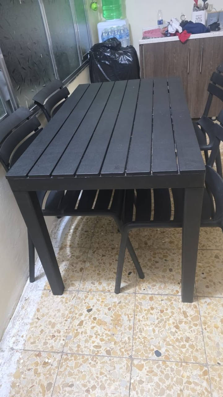 السلام عليكم ميز طعام اصلي جديد ماصار اسبوع من ماخذي بس صار عدهم ظرف. ويبعوا ميز و٤ كراسي
السعر ١٠٠ وبي مجال للشراي قليل
مكان محموديه


**إذا كنت صاحب هذا الإعلان وتريد حذفه لأي سبب، رجاءا أرسل رسالة إلى الدعم الفني**