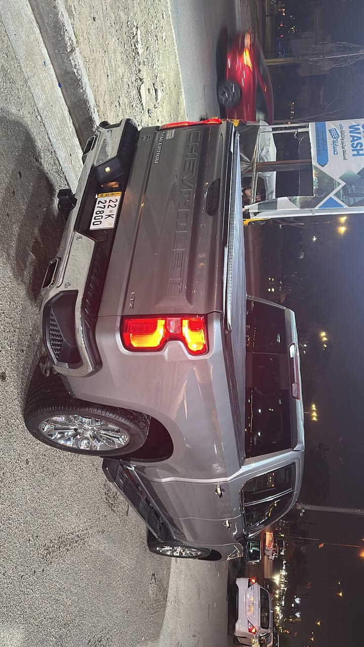 سلام عليكم 
شوفرليت سلفرادو ltz 2023 z71
باب طويل بدي قصير المرغوب 
محرك 5300 
رقم اربيل

المواصفات 
مقاعد جلد وكهرباء 
مقاعد تدفئة + تبريد
رادارات امامي وخلفي
نقاط عمياء
مري كهرباء 
سستم سماعات bose
الباب الخلفي كهرباء
5 كاميرات 360 درجة
دفع رباعي 4x4
مثبت سرعة وتحديد مسار
مقعد السائق هزاز مع التنبيه
وباقي المواصفات معروفة اكيد

البنيد مبدل وباقي القطع نفسها مثل ما موضح بصور الحادث
الراديتر نفسه البلاد ما مبدل ما واصلة شي
ماشية السيارة 53000 ميل 

***********

السعر 35 وبي مجال

