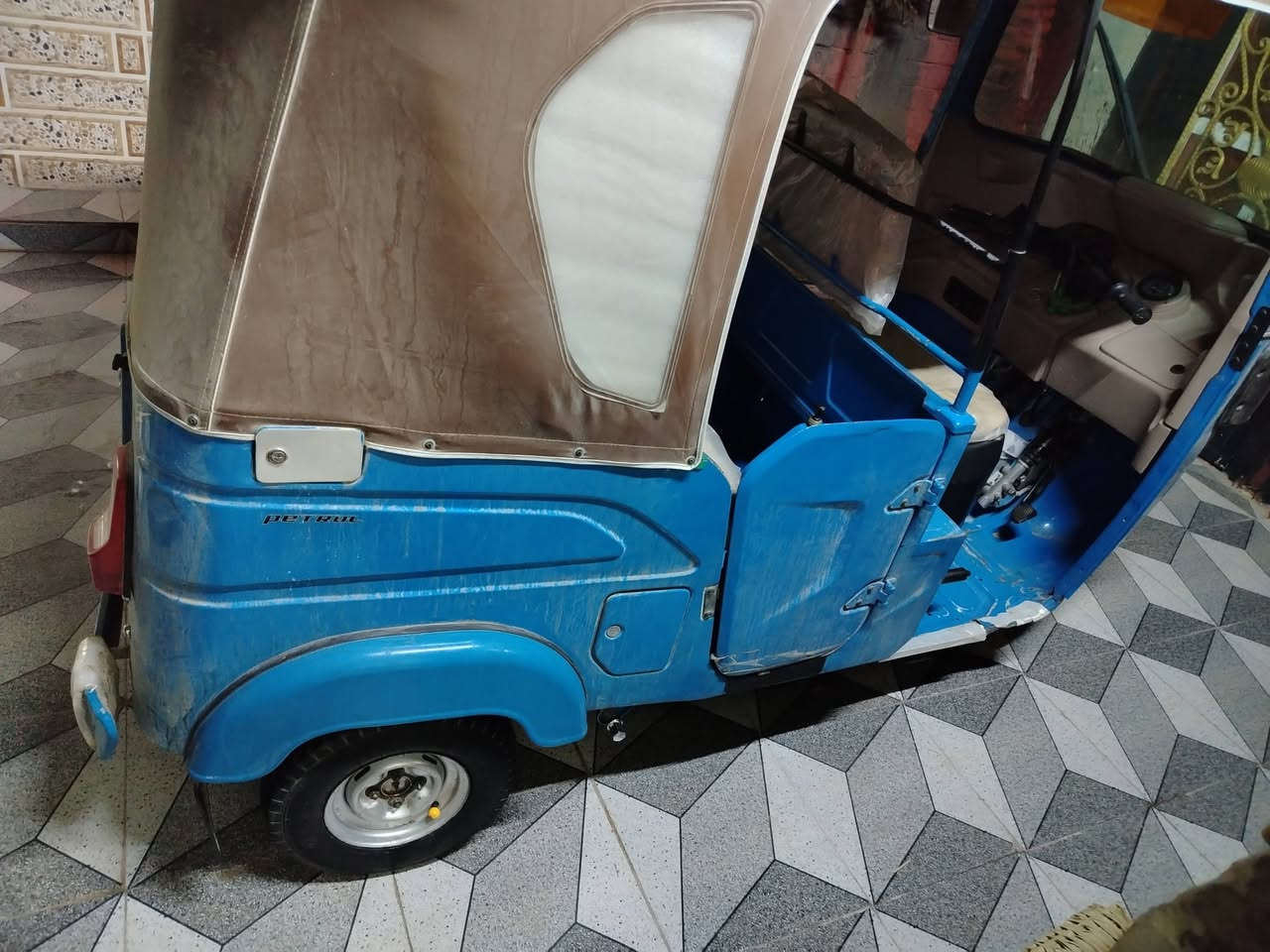 سلام عليكم تكتك 22 مرقم لبيع خاص موجود +رقم فقط وتساب ***********
