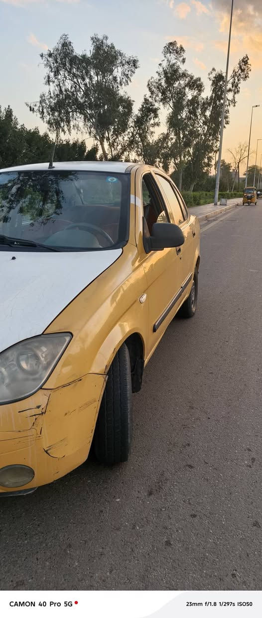 السلام عليكم طيبه 2015 تبديل جاملغ امامي عكس سايق و الباقي مكفول كير و مكينه خير من الله   وكهربائيات كله شغاله  صدر امامي و خلفي نضيف و تخم تايرات نضيف نقصهه فقط تبريد منقص غاز  سعره 35 مكانهه  بغداد مدينة الصدر  رقم واتساب ***********
