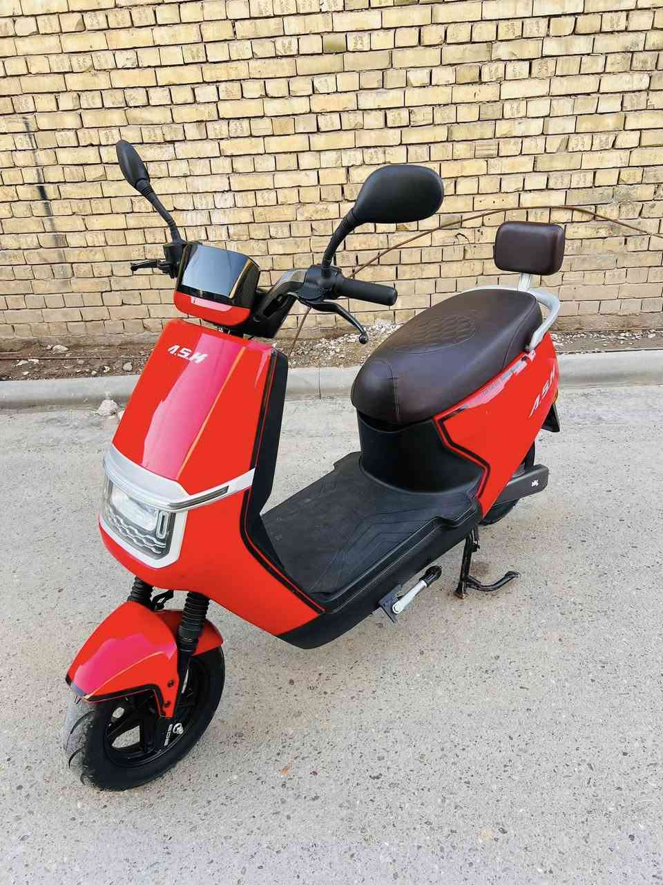 سلام عليكم ورحمه الله وبركاتو
دراجه شحن نوع رانج 2025 شهر 6 
ملف 1500 عدد البطاريات 6 
عدد النمر 3 سرعه حقيقي 63 
بصمات 2 +سويج السعر 650 وبيه مجال 
مكاني بغداد ***********
