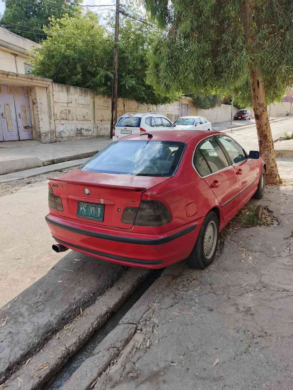 للبيع بي ام صقر 320 ضرارها مال تحرير كير مابي شي محرك انقص سياره فول كير عادي تماتيك  طخم تعبان راعيها ماندلو مكفولة دوله وعشائر شرعيها كودي بل شمال بس ماعرف وين بيها وكالة للاستفسار أكثر ***********
