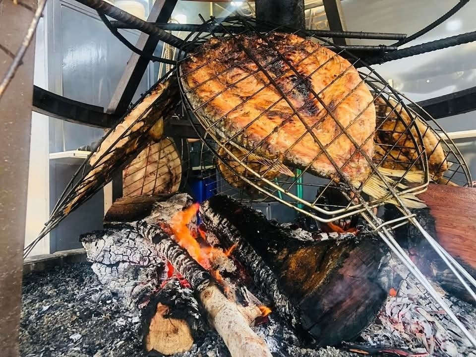 كل عام وانتم بالف خير
المطعم مفتوح من ساعه ال٩ صباحا الئ ١٢ مساء كربلاء المقدسة شارع المحافظة مجاور مصرف الرافدين ***********
***********
