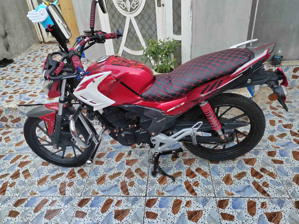 السلام عليكم دراجة هوندا محرك 200ccمسجل سنوية باقي بس تستلم الرقم انكليزي اول متحول تستلم لوحات الدراجة خير من الله احلة من الصور مجنبزة ياباني الهوندا غنية عن التعريف للبيع او مراوس شعندك راسلني وتدلل الرمادي, الأنبار


**إذا كنت صاحب هذا الإعلان وتريد حذفه لأي سبب، رجاءا أرسل رسالة إلى الدعم الفني**