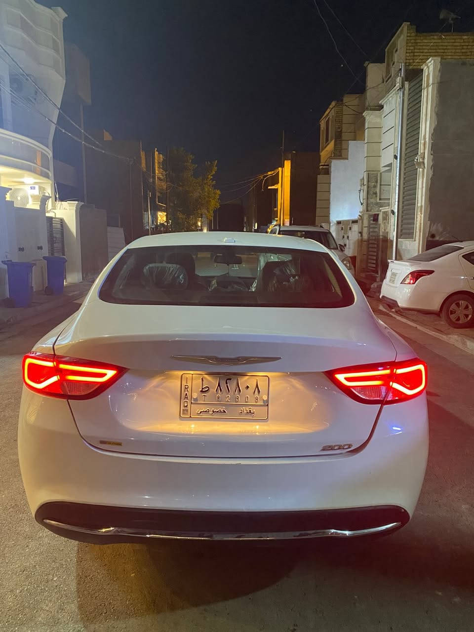 السلام عليكم c200 موديل  16 كير ماوس  محرك 2400 نص فول السيارة جديده كير محرك بشرط قفل 110والسونار موجود ومبدل بابين اثر طعجات بوحده اصليه مكاني بغداد حي الجهاد السيارة باسمي تحويل مباشر 
***********
***********
