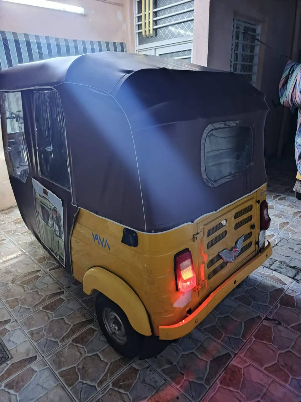 سلام عليكم تكتك للبيع موديل 20 شهر 11 بلاديه العنوان ديالى بعقوبه الرقم ***********
