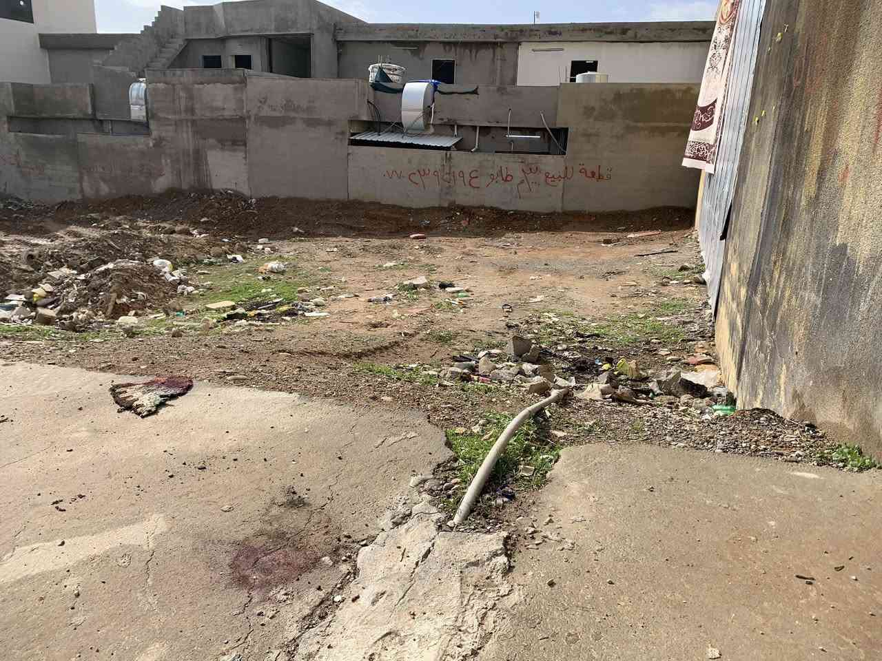 بسم الله نبدأ قطعة ارض للبيع في حي التأخي٣٠٠ متر طابو صرف شرط التحويل للاستفسار مراجعة مكتب عقار المحبة مقابل مول اراس ٢ او اتصال على *********** او مراسلة عبرة ماسنجر سعر ٣٥ مليون
