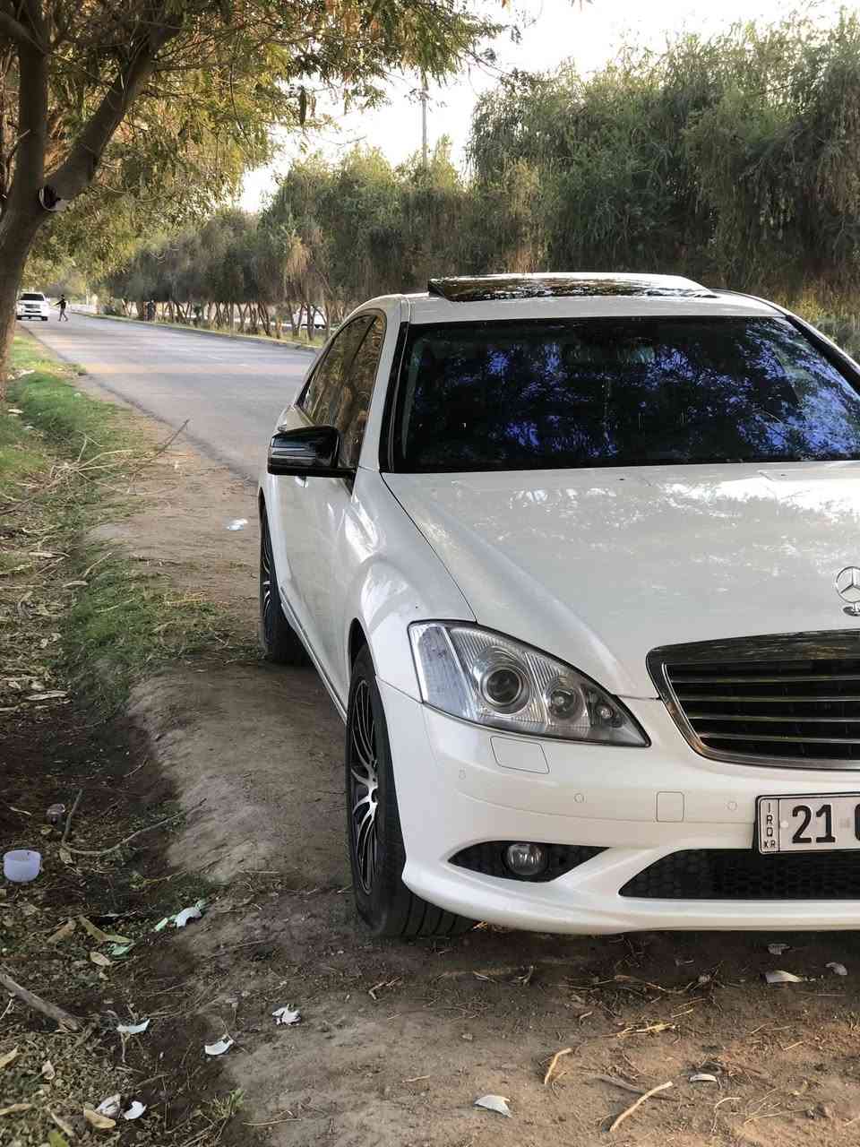 Mercedes-Benz S550.  2005

-------------------------------------
#السعر 185$ وبيها مجال 
‏
#رقم الهاتف : ***********/واتساب 

#رقم السيارة : السليمانية

#مكان السيارة : بابل 
-------------------------------------
سلام عليكم 
 للبيع  مرسيدس  موديل2005 اصل  حجم 550  رقم  سليمانية  وارد يابان  باب طويل كت AMG كامل  كفاله عامه من ضربة او حادث 4 قطع صبغ بيها ابيع حزام ( للجماليه فقط) بدون شخط او معجون سيارة صفر مسج بدون اي عطل      
مواصفات
1_ بصمه  
2_ محرك V8-كير مكفولات ⁦⚔️⁩
3_تبريد 3 قطع خلفي منفصل ❄️⁩
4_كروز سرعة🔒 
5_فتحة   ⚔️
6_جنطة شفط ⁦🔍
7_ستيرن كهرباء ⁦⚔️⁩
8_ حساسات امامية خلفية 
9_ مساج خلفي  
10_انارات ترحيب 
11_مري شفط 
12_ لدات داخلية  
13 _شاشة اعطال 
14_صدر امامي خلفي جديد 
15_داخل اسود  ⚔️⁩
16_لايت زنون 
17_ابواب شفط 
18_ دخول ذكي  
19_تخم تاير جديد ⁦⚔️⁩
20_حساس مطر💦
21_كشنات خلفية كهرباء + ذاكرة خزن 
22_كشنات هيترات🔥+تبريد امامي خلفي  
23_نظام ملاحة GBS 📰
24_ وضعيات قيادة سبورت وعادي واوتو🔥
25_بردات خلفية كهرباء  5 
26_شفتات ستيرن ⚔️
27_تجوات خلفية كهرباء ⚔️
28_لايت داينمك  
30_دمام خلفي 
31_سستم صوت harmen kardon
32_سيدي جنجر 
33_نظام تعليق جوبلس +تحكم بارتفاع السيارة 
34_دبل جام بلورايز 
35_بردات كهربائية 
سياره 1/1 
السيارة كلش حلوه بالحقيقة عليها ادامة كامله مابيها نقص مال جناي  

 
------------------------------------
