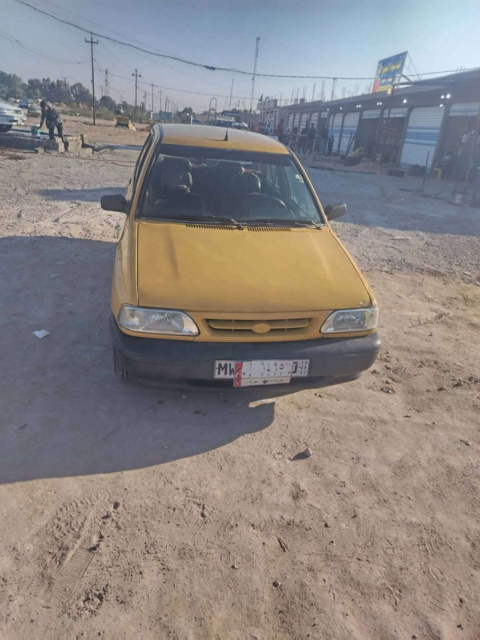 السلام عليكم شباب سياره للبيع كير مكينه حلوات بس الثالث ول رابع يفلت مصفره هيه تحويل  مباشر مكان السياره كربلاء يم جامعت العميد السعر 8 وبيهه مجال بصيط سياره حلوه عوزهه شغلات كلش بصيطه رقم الهاتف ***********
