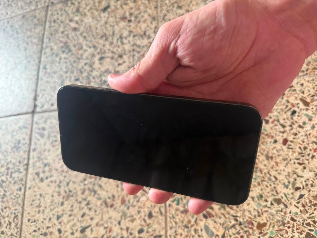 ايفون 13 برو ماكس ذاكره 256 بطاريه74
مستبدل شاشه اصليه جهاز  نضيف
شاصي  يردله ضهر كامره سلفي فقط
فيس ايدي شغال كله شغال السعر 380 نهايته
 قفل  شراي يتصل ‭***********‬
مكاني بغداد
