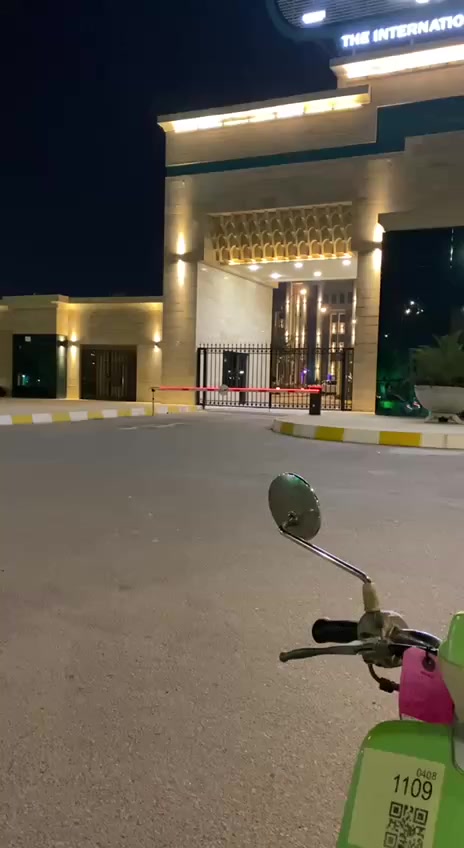 دراجه البيع بوليس تفاحي داخل كريمي كله بلادي وصل موجود ما مفتوحه دراجه بلاديه تجي و تفحص و تشوف نضيفه دراجه 

السعر خاص 
***********
كربلاء الحر
