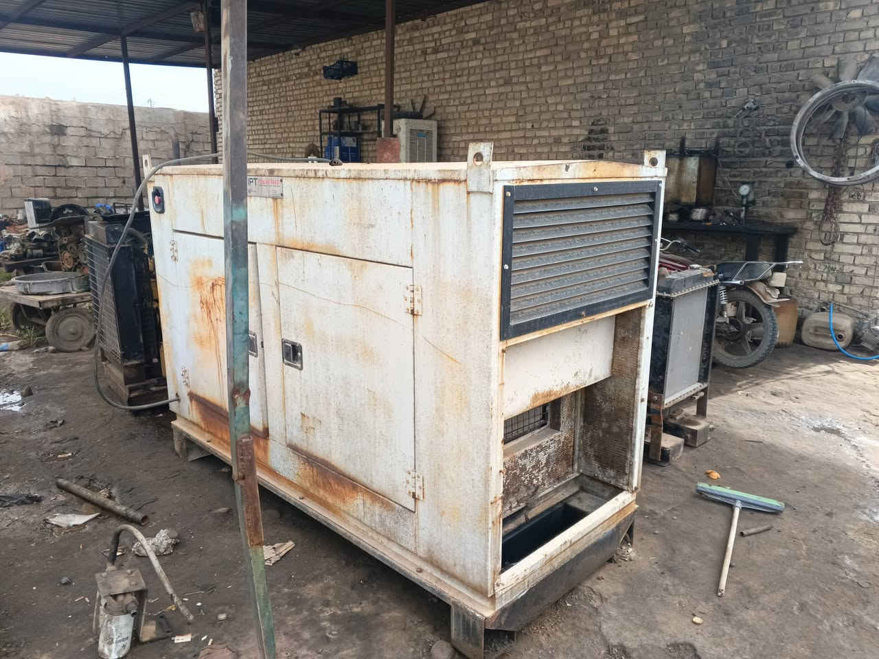 اسلام عليكم
للبيع بيركنز إنكليزي كاتم  105 محرك كايم   
مكان ديالى المقدادية  
رقم الهاتف ***********
