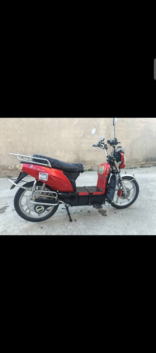 السلام عليكم ماطور شحن للبيع بطارياته كلهن زينات او عل فحص بس بيهن وحده بيه نفخه بصيطه نضافته مثل مشوفه كدامك كله شغال مابي شي نقص بي ابلاتوث سعره 350 اليريده يجي خاص اويتصل عل رقم مكاني السكنيه هذه رقمي ***********

