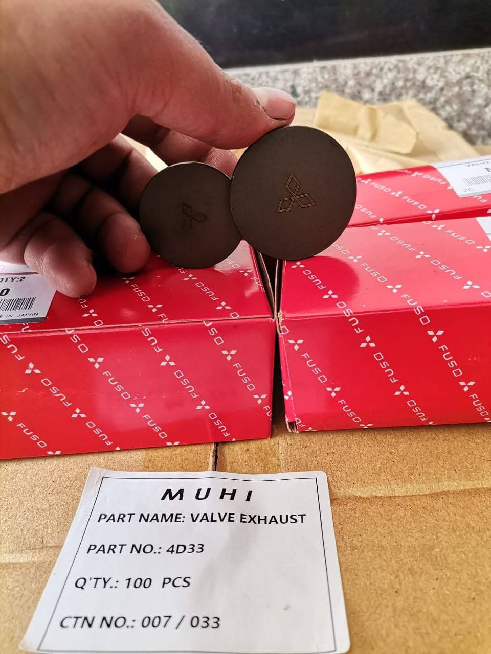 السلام عليكم
سلندر اسوزو 4HF1 …112
سلندر اسوزو 4HK1…115 
والفات كور اصلي اسوزو اصلي شركة ميتسوبيشي 
والفات كور اصلي شركة اسوزو 
والفات كور اصلي شركة تويوتا 
لايتات اسوزو كل الموديلات متوفر جميع الاشكال قديم والحديث 
العنوان جرف النداف كراج الرسول 
اتصال ***********
