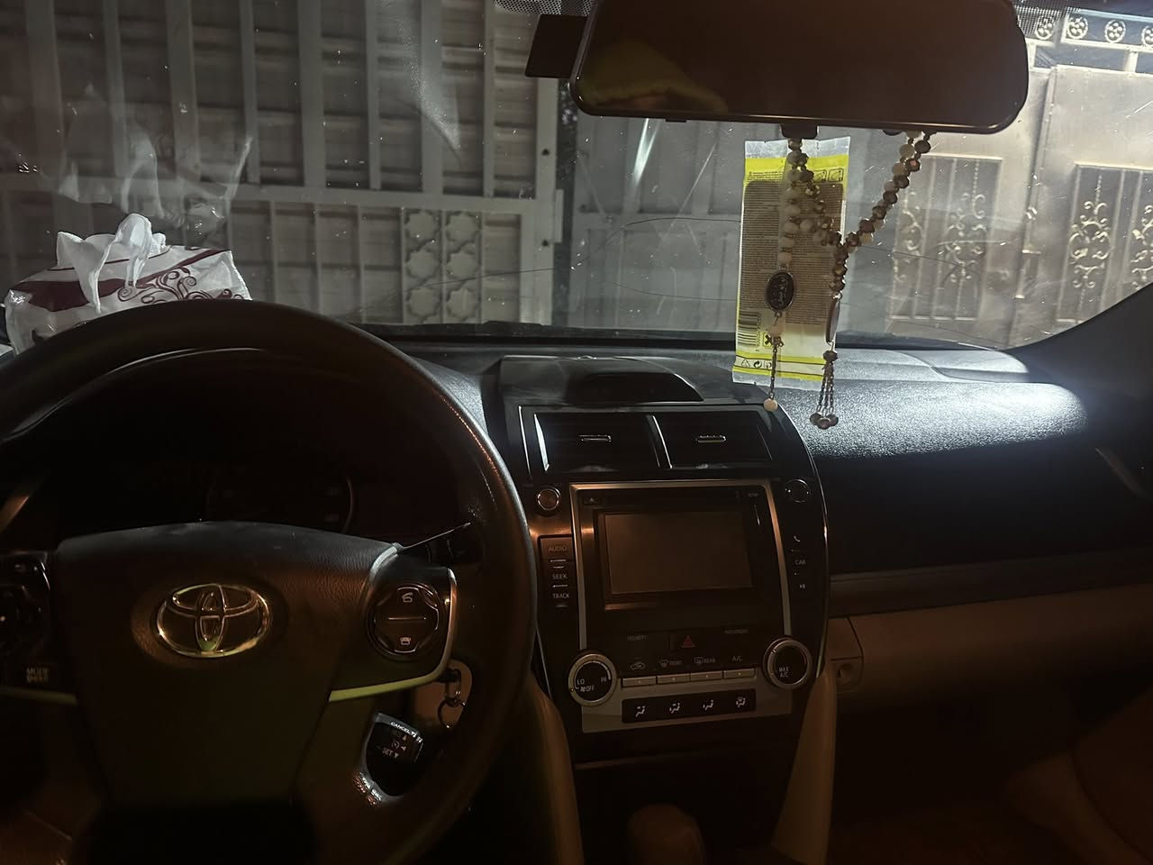 السلام عليكم . رمضان كريم وتقبل الله منا ومنكم صالح الأعمال.
كامري 2012 مكفوله كفاله عامة 
السونار مرفق بالمنشور 
مواصفات ال اي 
محرك 2500 المرغوب 
تحكم ستيرن 
مثبت سرعه 
معروف مواصفاتها لافتحه ولابصمه البقيه كلها موجوده 
حداديه جديده 
كير ومحرك نضاف بلادي 
ماشيه 170 الف 
نقوصات بس بوش خلفيه وحساس صالونصه 
عليها إدامة شامله وي منضومه البانزين
رقم أربيل تحويل مباشر
اتصال بس فيس ممتواجد 
السعر145 وبيها مجال 
الرقم ***********
