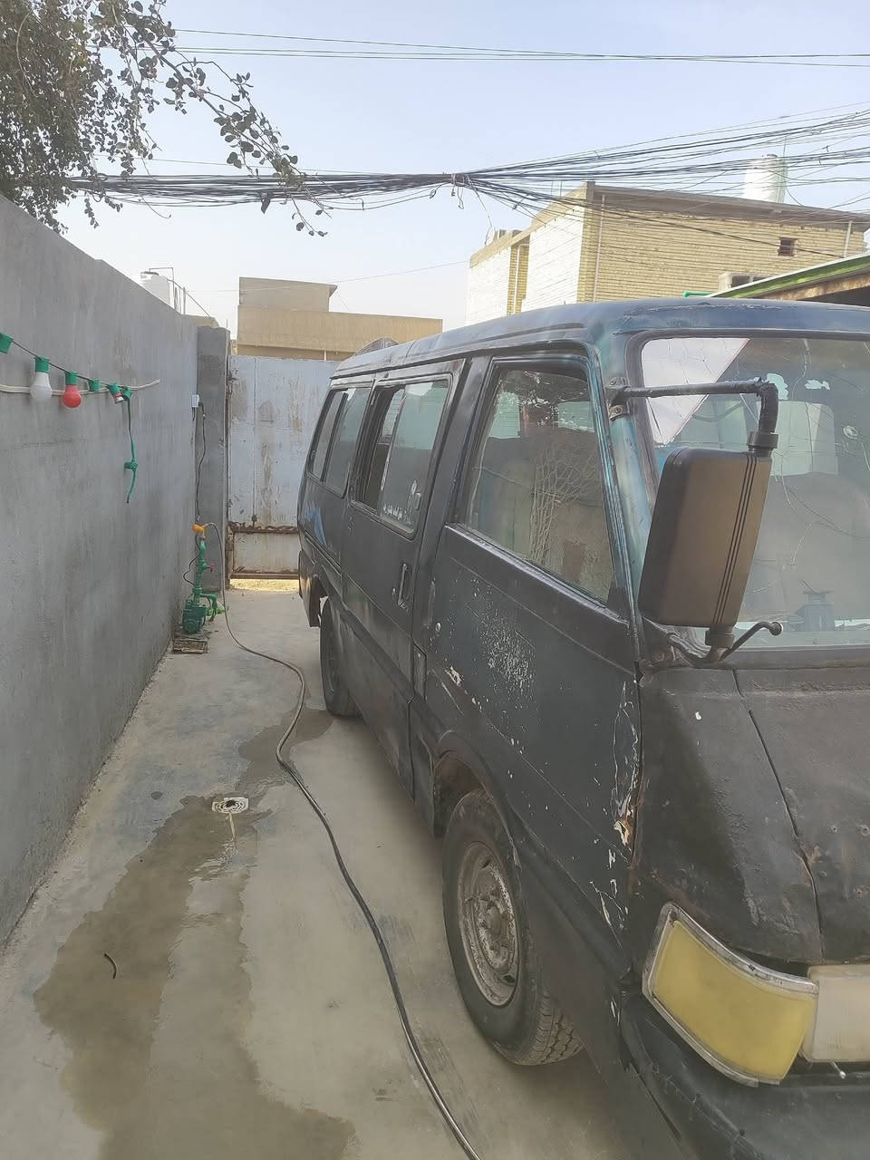 كيه بسته 94 
رقم بغداد 
سنويه نافذه بال20
وكالة ماكو تحويل فقط 
مكفولة مكينه وكير وكسن 
كشر شوف العين 
مكاني بغداد النهروان 
السعر 15 
***********
