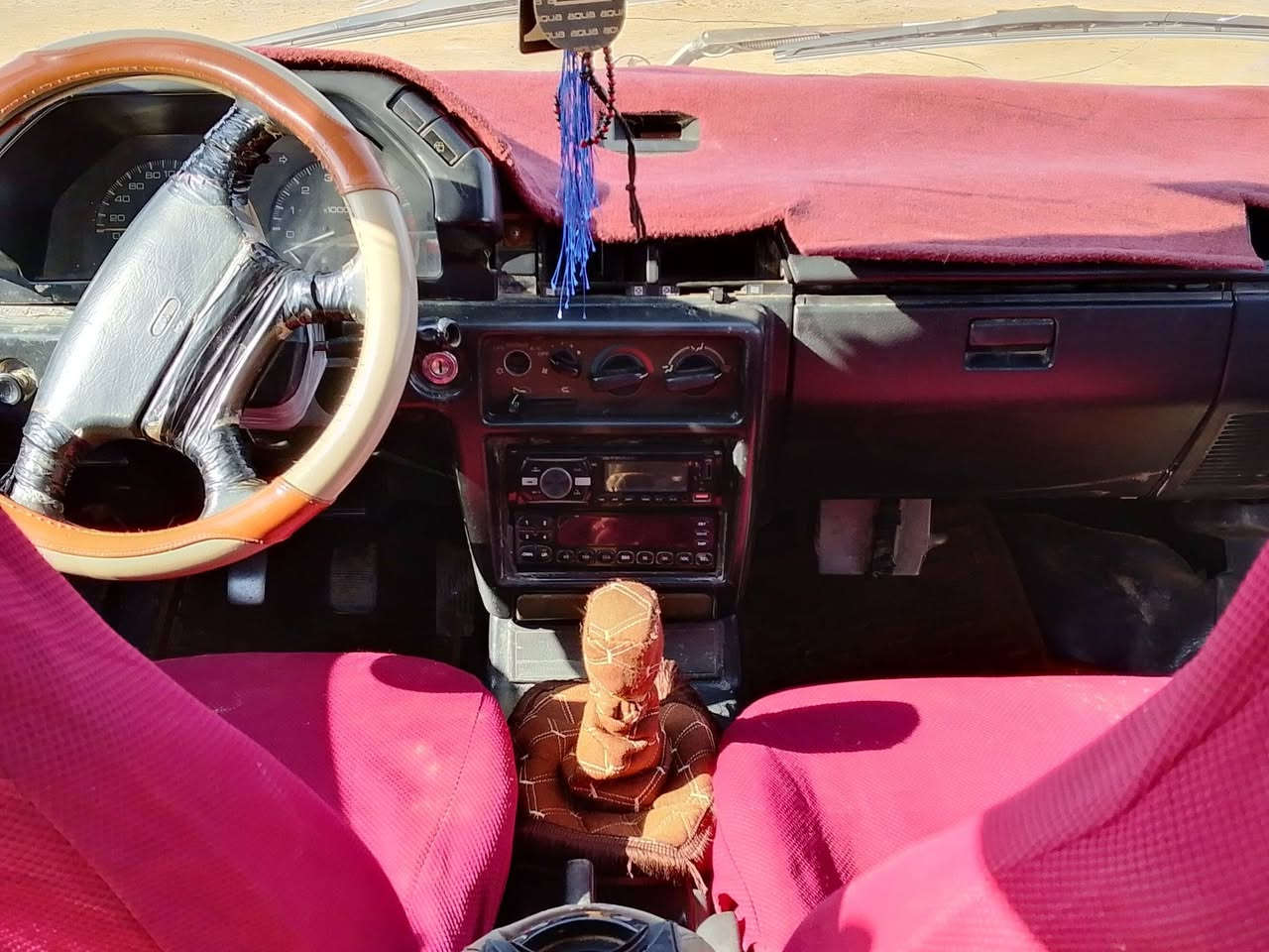 سلام عليك سياره مستبوشي لنسر موديل 92 رقم كركوك سنويه عضم عاج السعر 17 الانتصال عل هاذ الرقم ***********
