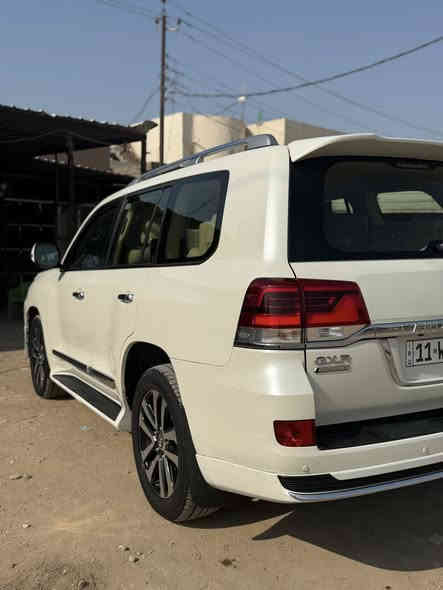 السلام عليكم
للبيع لاندكروز موديل 2019 ساز  مكفول  من صبغ وتبديل السياره 
جديدة معنى كلمة اسبيرها منازل اللون ابيض صدفي رقم بغداد بسمي 
محرك 4600 
V8
فول موصفات 1/1
بصمه تشغيل 
5 بصمه أبواب لمس 
تشغيل عن بعد 
فتحه سلايت
كشنات ثنين كهرباء 
كشنات جلد 
شاشات خلفيه
8ايرباك 
زراكات 
مري شفط 
شاشات خلفيه 
مطفايه حريق 
جنطه شفط 
ثلاث قطع تبريد 
حساس امامي 
حساس خلفي  
وباقي موصفات ساز معروفه 
ماشيه 61 ألف حقيقي 
سعر السياره 54000 يعني 5شدات 40  ورقه 
الاستفسار اتصل على الرقم
‭ ‭***********‬ ‬ ‭
مكان بابل
اني مكلف بالنشر
