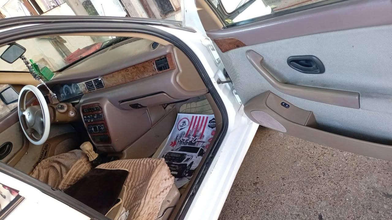 سلام وعليكم سمند موديل ٢٠١١ صدر امام خلفي جديد تبريد محرك بي خيط بخار خفيف من قطره الدهن السياره جاهزه مابيهه اي نقص السعر ٣٥ ورقه (***********)
