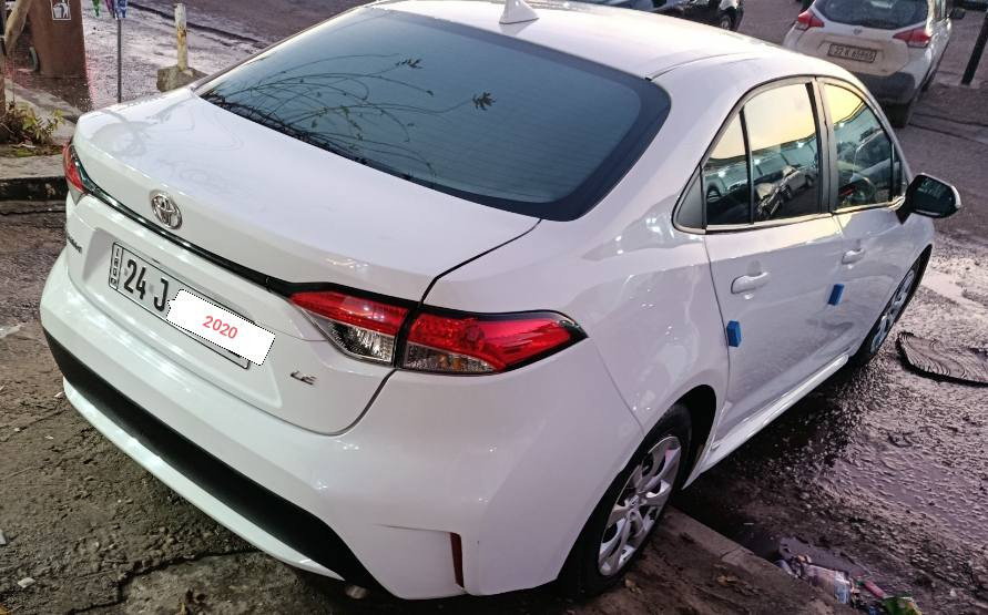 كرولا أمريكي موديل  2020 LEابيض ثلاجي ماشيه 101 ميل رقم سنوي  هوه جديد حجر رادار ايرباك دشبول سترن بشرط ايرباك بس برده  بابين جهت سائق بس كلير امريكي بدون داخل  جهت نفر بابين مع دوسه صبغ امامي خلفي كبس تلفون ***********   *********** بيه وتساب سعر 137 مجال
