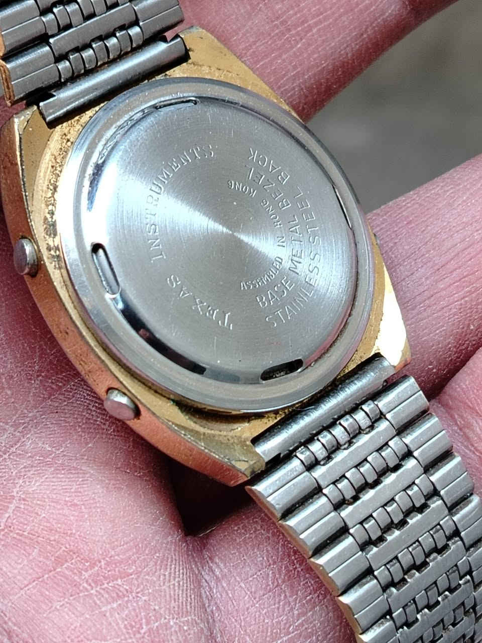 من رخصه الادمن الطيب ساعه رقميه ماركه تيكساس إنتاج السبعينات كرونغراف قطر كبير مهتم يراسلني خاص ويدلل سعر طيب كلش وتحياتي للجميع وجمعه مباركه


**إذا كنت صاحب هذا الإعلان وتريد حذفه لأي سبب، رجاءا أرسل رسالة إلى الدعم الفني**