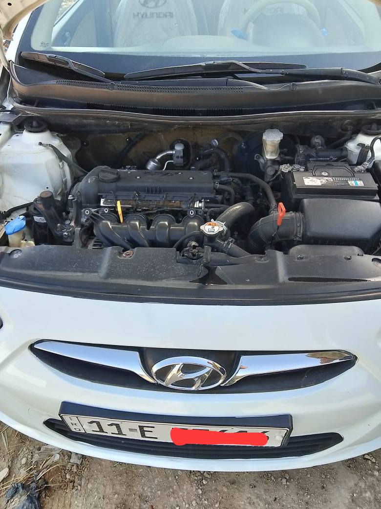 اكسنت خليجي موديل 13
اسياره فول ماعده الفتحه 
مدخل اواكس 
حاكيه اسياره كلش نضيفه جدا 
تخم تايرات جدد
اشاير مري 
مكينه 1600 مكفوله 
كير مكفول 
السياره ابلاديه
صبغ فقط باب السايق اثر اشخوط وتحت الرقم الخلفي سحبت كارت امشره بل صوره
 السياره باسمي تحويل مباشر 
مكاني بغداد الدورة ناحية الرشيدد
***********
 السعر 97 بيهه مجال لشراي
