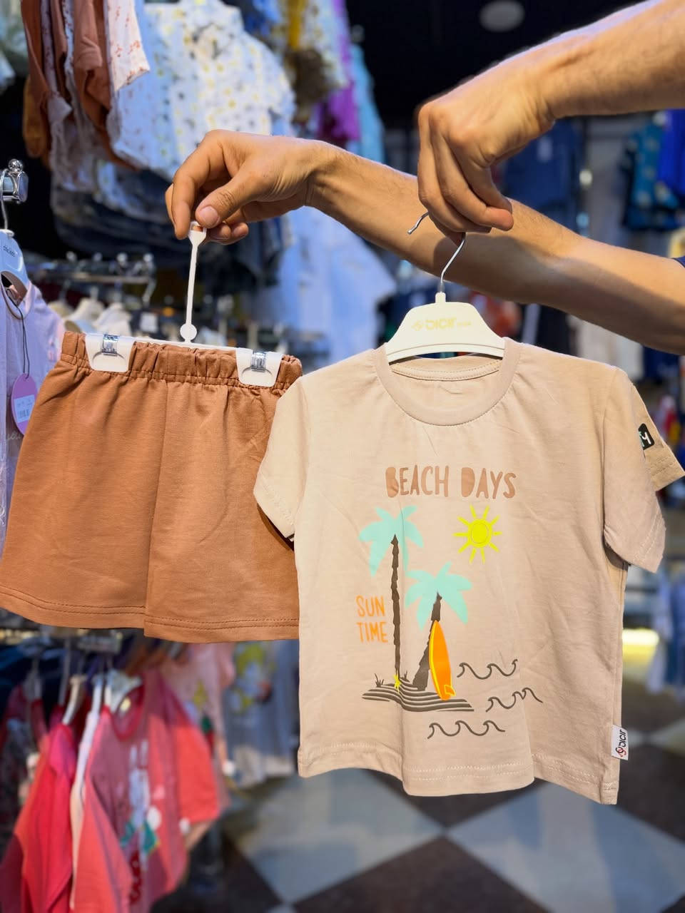 وەرزی جەژن
لەنزیکەوە سەردان بکەن و ئاشنای کاڵاکان بن
ڕۆژانە دوکان لە ٢ عەسر بۆ ١٢ شەو کراوەیە

LC shopping
‎‏‎‏‎‏‎ناونیشانی دوکان ⁄کەلار ⁄جادەی ۱٠٠مالەکە ‎‏‎
سەرو مارکێتی ماڵی هەنار فەرع (١) یان بەرامبەر قوتابخانەی پەژار ‎‏‎‏‎‏
0770 941 5282
0770 109 3808
#کەلار #گەرمیان #kalar #kurdistan #garmian
