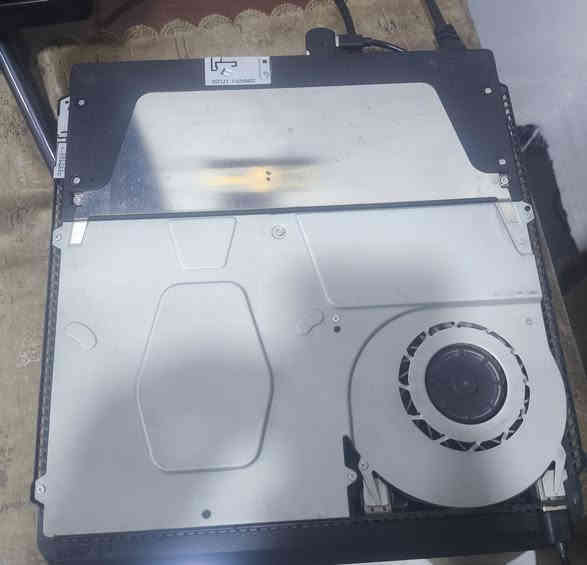 سلام عليكم جهاز بلي فور سلم مهكر نضام11
ذاكره الجهاز 1t
الجهاز نضيف لوك ستيكر
ويه UPSقدره1200
الجهاز كامل ملحقات سعر الجهاز 300قفل شراي ادخل خاص او اتصل على الرقم ***********
