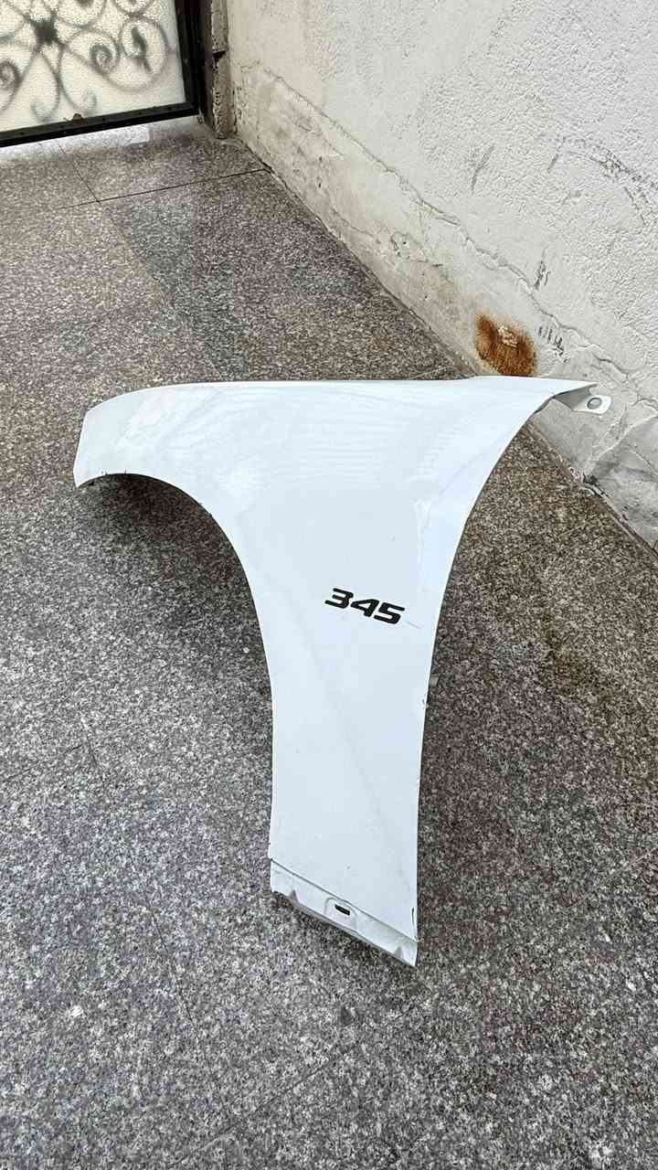 جاملغ امام ايسر 
جارجر 23 
بدون صبغ اصلي 
فقط بارد بسيط موضح بالصورة 
السعر /225$
مكانه البصرة 
***********
