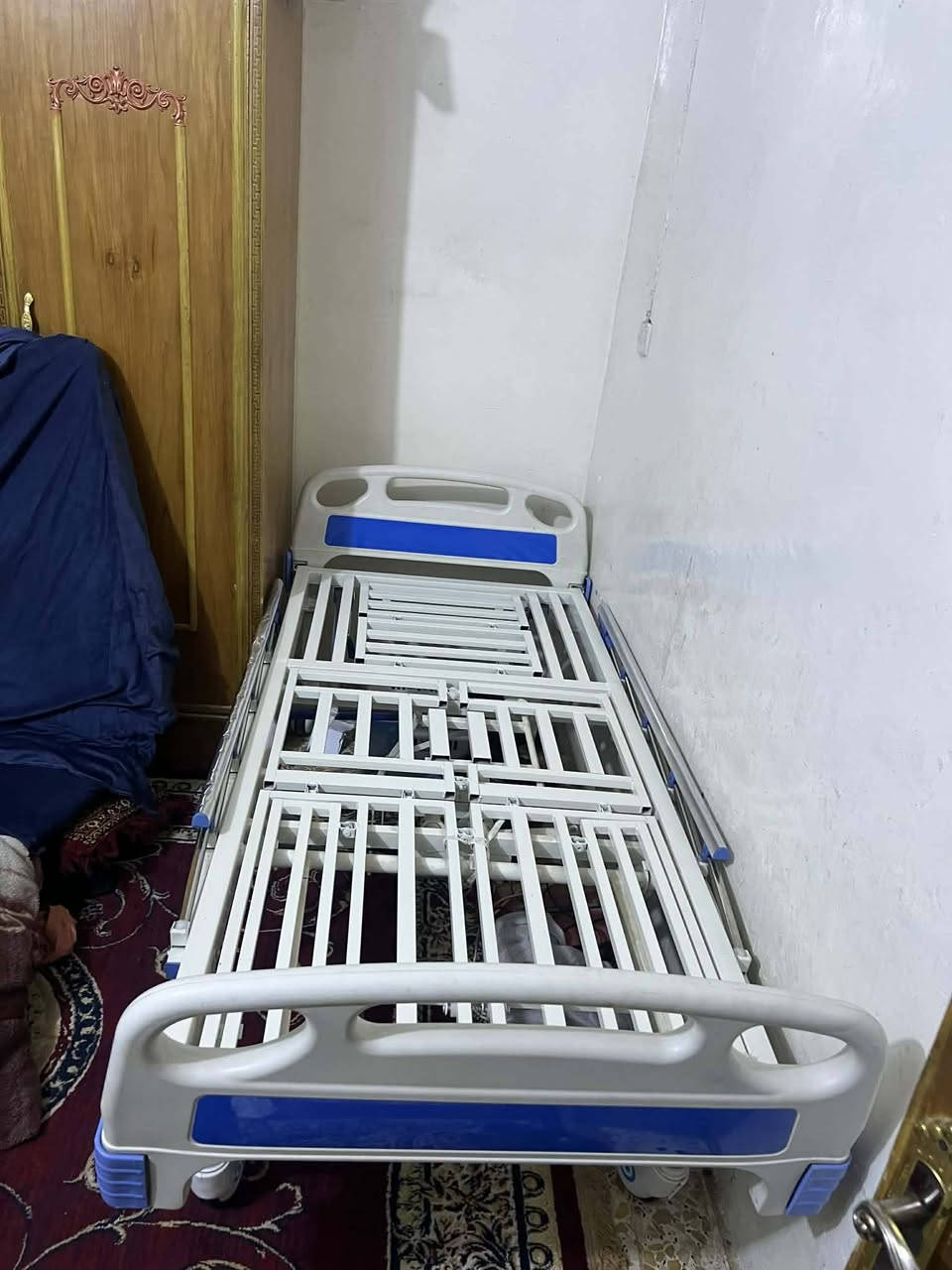 جرباية طبية خمس حركات مع جميع غراضها والفراش طبي غير مستعمل للبيع بسعر 250 ألف وبيها مجال للإستفسار الاتصال بالرقم ***********
