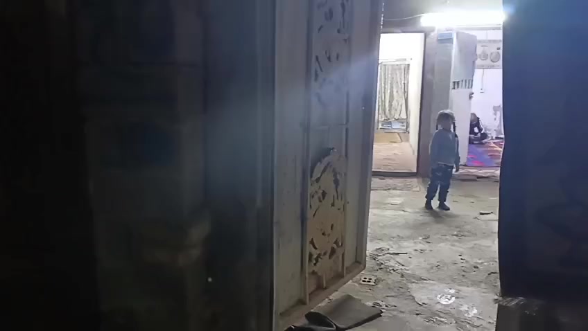 بيت للبيع حميديه شارع المصاديخ 100 متر استقبال ساندويتش الباقي عقاده ***********
