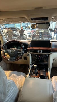 لكزس • ٢٠١٩ • ماشي ٩٠٠٠٠