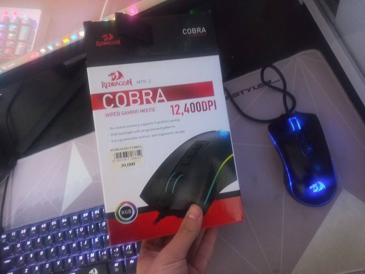 شلونكم حبايب 🌹 لحد يسال خاص بس الشراي عندي 3 قطع اعرضهن للبيع وكل التفاصيل والسعر كدامكم
(شاشه: سامسونك G4 بحجم 27 وفريمات 240 سعرها
250 الف) 
(ماوس:ريدراكون m711-2  الDPI(12,400) سعره 20)
(كيبورد:ريدراكون k614 RGB ويه كامل ملحقات العلبه سعره 30)

للعلم كل القطه استعمال اقل من 9 اشهر سبب البيع لان بعت البيسي وماحتاجهن كراتينهن وغراضهن وكيبلاتهن كلهم موجودات مثل الجديد بالضبط 
مكاني النجف والي يريدهن كلهن اداري بالسعر


**إذا كنت صاحب هذا الإعلان وتريد حذفه لأي سبب، رجاءا أرسل رسالة إلى الدعم الفني**